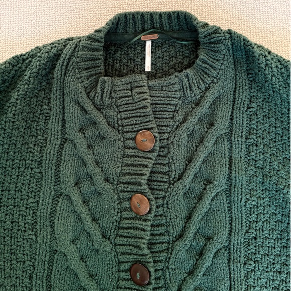 Free People Bonfire Cardigan Sweater Green Cable Knit Chunky Cozy - Picture 4 of 5